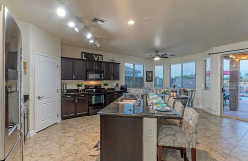 Circle Cross Ranch House | San Tan Valley: Ideal for Golfers/Hikers/Bikers, Pvt Htd POOL, Spa, Covered Patio, 2 Bikes