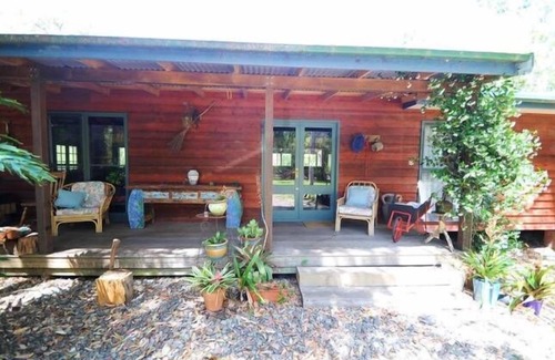 Hyland Park House | Sanctuary Bush To Beach House