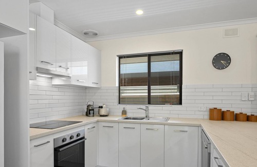 Port Willunga House | Sand and Sun ~ Port Willunga - Light & Airy Coastal Abode