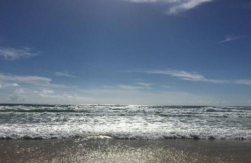 Happy Valley House | ⭐ 🐠⭐ Sandjunes Ocean View Sea Breeze 250m walk to beach