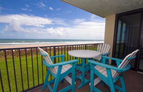 Crescent Beach Condo | Sand Dollar II, Ocean Front Flat, 3 BR 2BA, Pool, Wifi, Elevator, Sleeps 6
