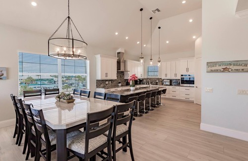 Fort Myers Beach Apartment | Sand Dollar View - Beachfront Luxury Living