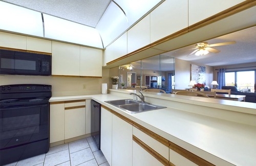 Cocoa Isles Condo | Sandcastles 2BR/2BA Cocoa Beach Ocean Views! Heated Pool!