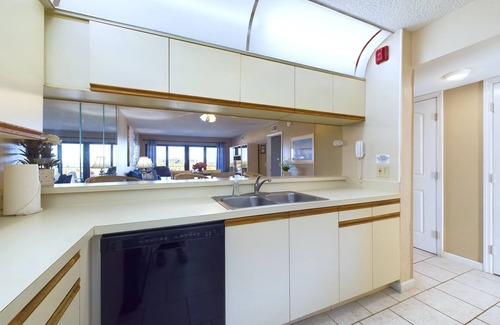 Cocoa Isles Condo | Sandcastles 2BR/2BA Cocoa Beach Ocean Views! Heated Pool!