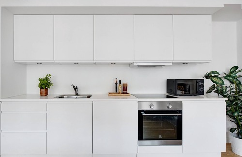 Copenhagen City Centre Apartment | Sanders Leaves - Precious 2-bdr Apt With City View
