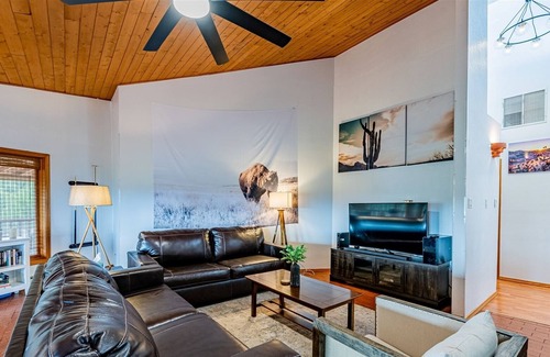 Cedar Crest House | Sandia Peak Suite | 3 Bed, 2 Bath