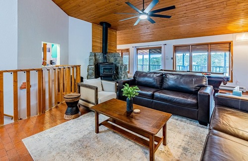 Cedar Crest House | Sandia Peak Suite | 3 Bed, 2 Bath