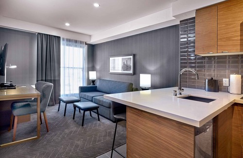 Plano Hotel | Sandman Signature Plano - Frisco Hotel