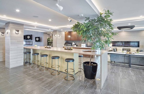 Plano Hotel | Sandman Signature Plano - Frisco Hotel