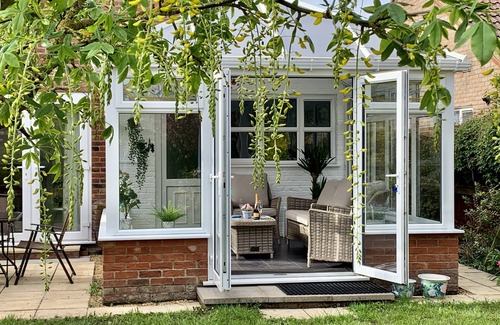 Mablethorpe and Sutton House | Sandpiper Cottage, Trusthorpe, a 5* holiday home next to dog-friendly beaches
