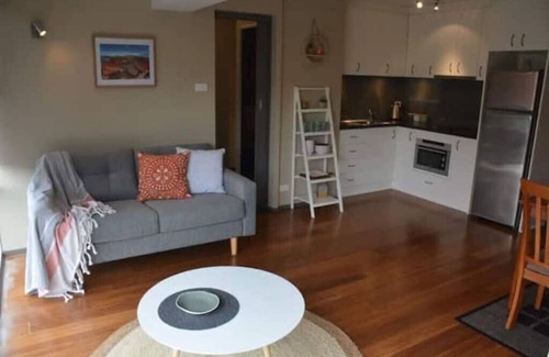 Sandy Bay Apartment | Sandy Bay Unit next to Casino, 5 min to CBD