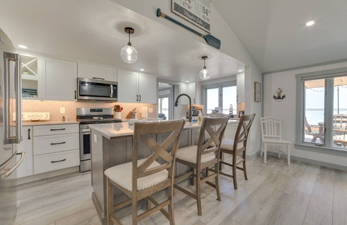 Higgins Lake House | Sandy Bottoms.Higgins Lake 3 bedroom + Detached Bunkhouse