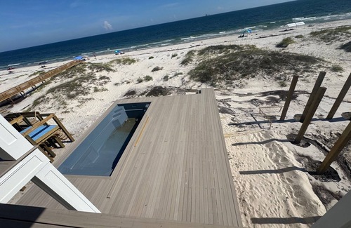 Southpointe House | Sandy Crax ~ 8 Bedroom ~ Private Pool ~ Sleeps 26