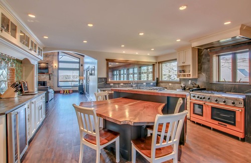 Albrightsville House | Sandy Feet Retreat Lakefront, Private Beach, Dock, Hot Tub, Grill, Tennis, Basketball