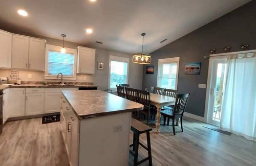 Caffeys Quarters House | Sandy Pants OBX/Duck