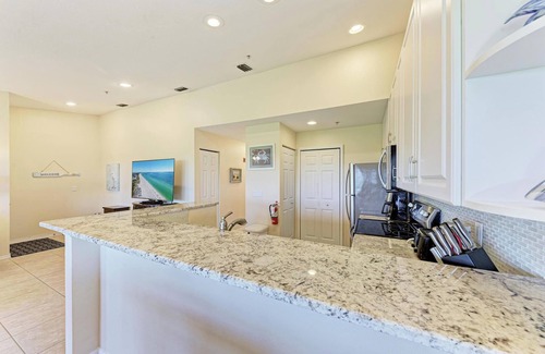 Holmes Beach Condo | Sandy Pointe 202 - 2BR Island Condo - by Island Real Estate