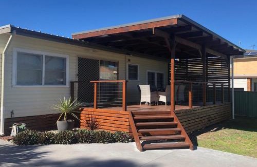 Shoal Bay House | Sandy Shoal Shoal Bay Beach Cottage with aircon