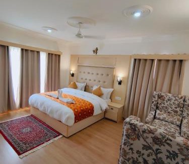Leh Hotel | Sangaylay palace