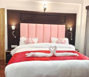 Leh Hotel | Sangaylay palace