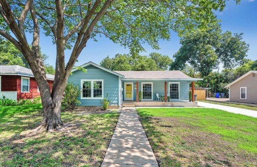 Brookview House | Sanger Suite, NEW Midterm ready, fully furnished- Waco/Baylor/Silos