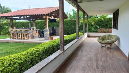 Armenia House | Santa Isabel Campestre