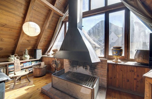 Tredos Ski Chalet | Santa Maria chalet near Baqueira-Beret by Eth Flòc
