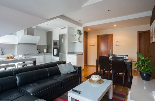 O Milladoiro Apartment | "SantaMaría III" New and modern penthouse 4km from Santiago, with WiFi-Netflix-HBO
