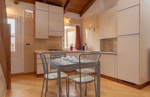 Historic Center Apartment | Santo Stefano Apts Entire Stairs A 5 APT
