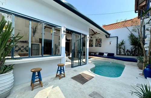 Berawa Apartment | Santorini Style 2BR Pool Villa 5 Mins to Finns