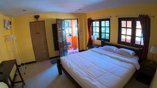 Ko Chang House | Sapparot Bar & Bungalows