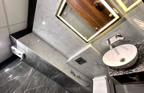Noida Hotel | Sara Fortune International by Sara Hotels and Resort