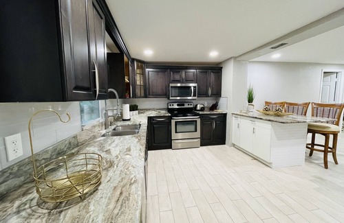 South Gate Ridge House | Sarasota Paradise Heated Pool Home Near Siesta Key Beach