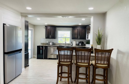 South Gate Ridge House | Sarasota Paradise Heated Pool Home Near Siesta Key Beach