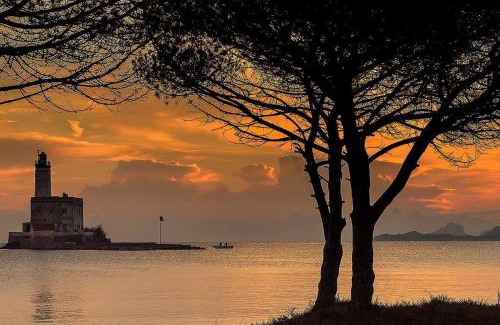 Olbia House | Sardinian Cottage, 150m from the sea, private Garden