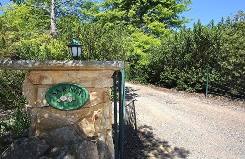 Burradoo House | Sarnia - period home in garden oasis