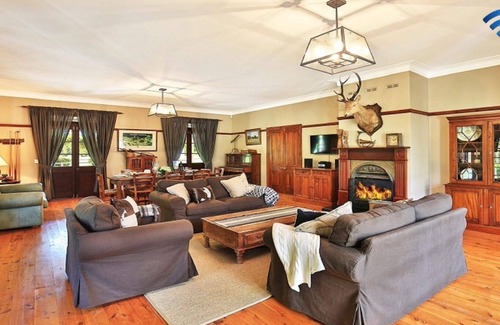 Burradoo House | Sarnia - period home in garden oasis