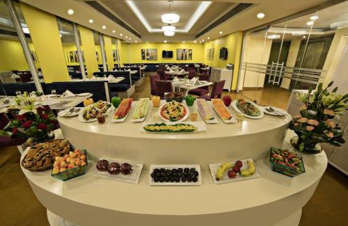 Naraina Hotel | Sarovar Portico Naraina, Hotel