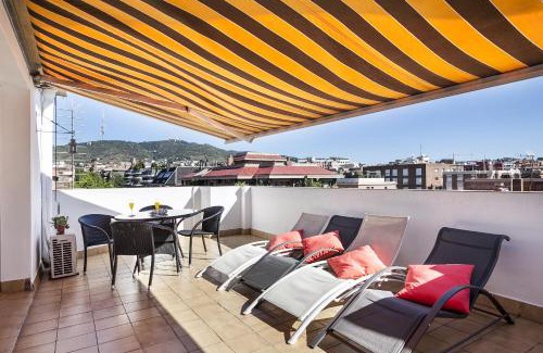 Les Tres Torres Apartment | Sarria Attic