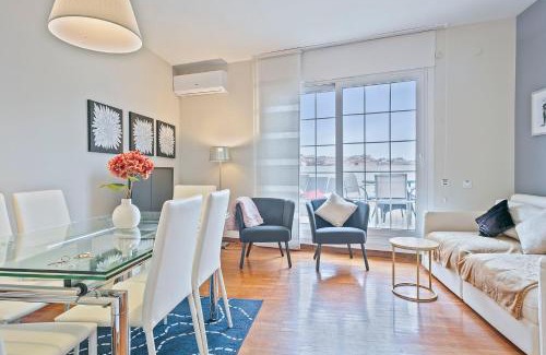 Les Tres Torres Apartment | Sarria Attic