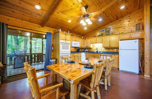 Broken Bow Cabin | Sasquatch Hills | Nestled on a 2 acre wooded hillside lot in National Forest