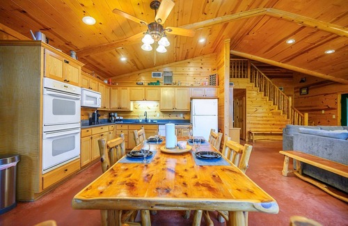 Broken Bow Cabin | Sasquatch Hills | Nestled on a 2 acre wooded hillside lot in National Forest
