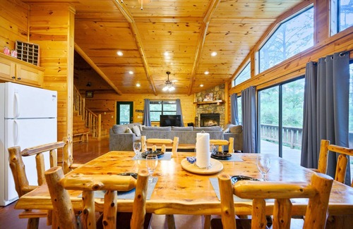 Broken Bow Cabin | Sasquatch Hills | Nestled on a 2 acre wooded hillside lot in National Forest