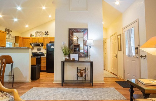Gatlinburg Cabin | Sasquatch Lodges 8 units Sleeps 94