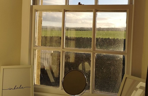 Pathhead Cottage | Saughland Cottage Farm Stay - Pathhead, Midlothian.