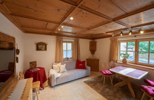 Jochberg Apartment | Saukaserstub'n Apartments - Ferienwohnung Schützkogel