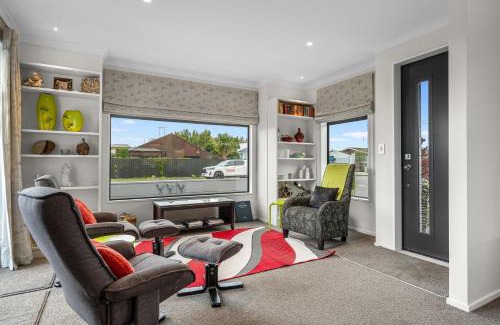 Blenheim House | Sauvignon Place - Blenheim Holiday Home