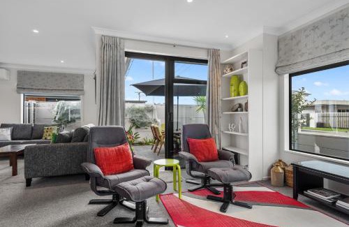 Blenheim House | Sauvignon Place - Blenheim Holiday Home