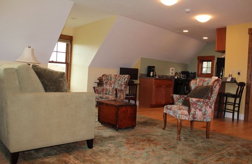 West Hartford Apartment | Savage Hart Farm Is A Small Sheep Farm With Guest Accommodations.