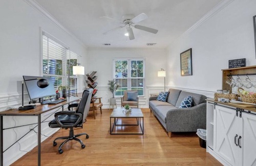 Savannah House | Savannah 5BR Pool, Jacuzzi, Firepit, Sports, Games