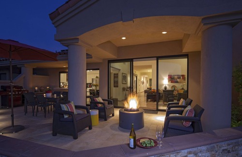 La Quinta Condo | SAVE! Luxury PGA West Condo-Mountain Views, 4-Seater Golf Cart, Bikes & More!